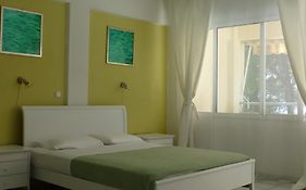 Dryades Hotel